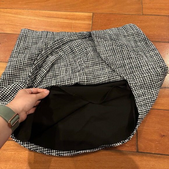 Checkered Skirt - Picture 2 of 6